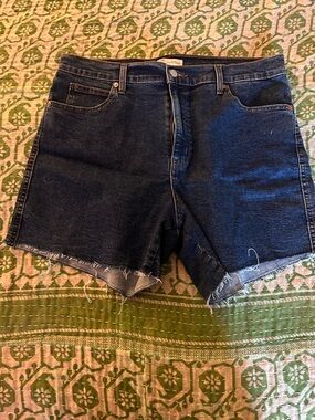 Signature by Levi Strauss Dark Blue Raw Hem Jean Shorts